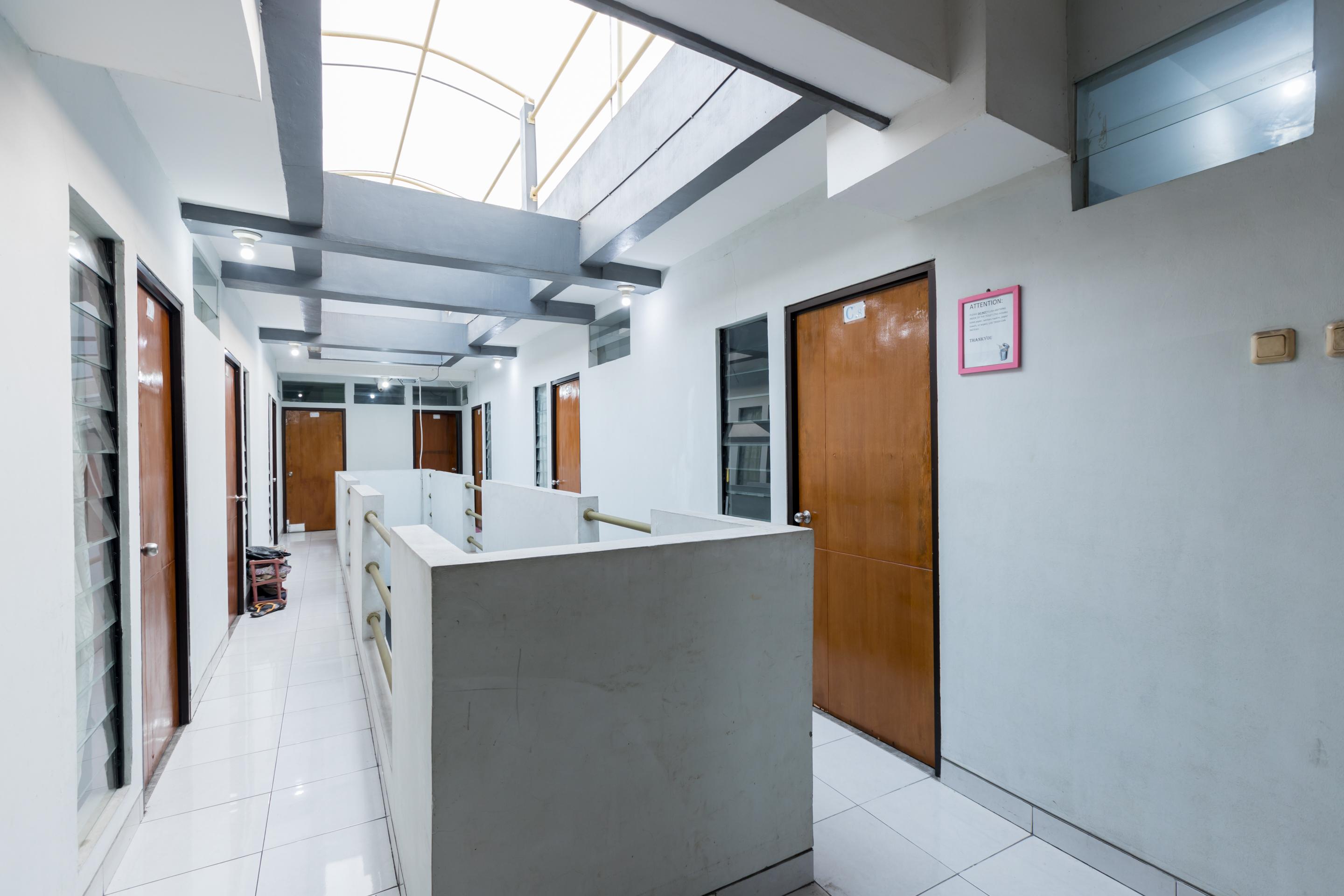 Super Oyo 1516 Cemara Gading Syariah Hotel Bogor Buitenkant foto