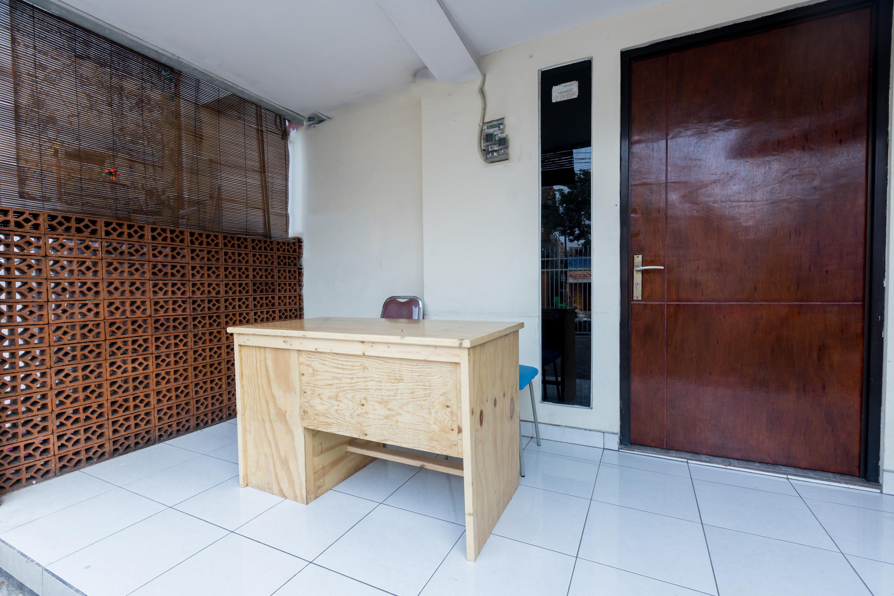 Super Oyo 1516 Cemara Gading Syariah Hotel Bogor Buitenkant foto