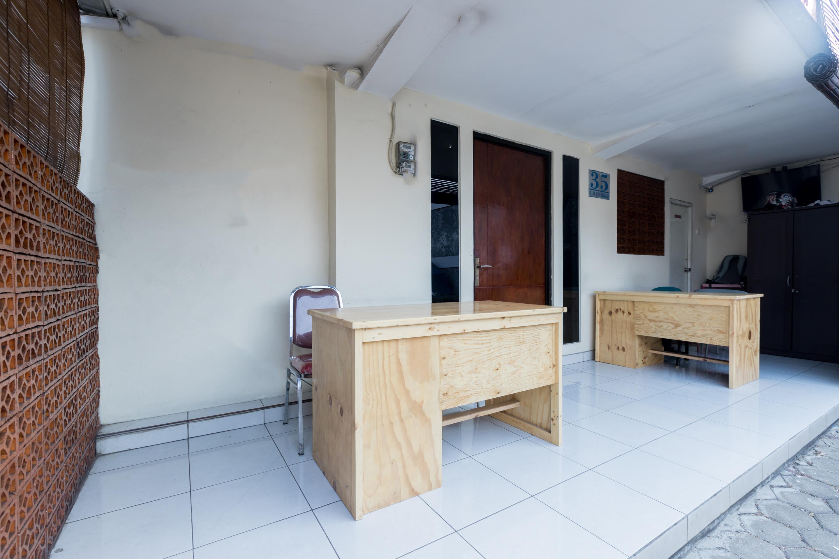 Super Oyo 1516 Cemara Gading Syariah Hotel Bogor Buitenkant foto