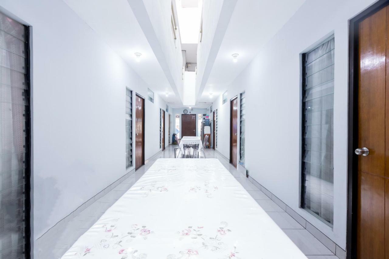 Super Oyo 1516 Cemara Gading Syariah Hotel Bogor Buitenkant foto