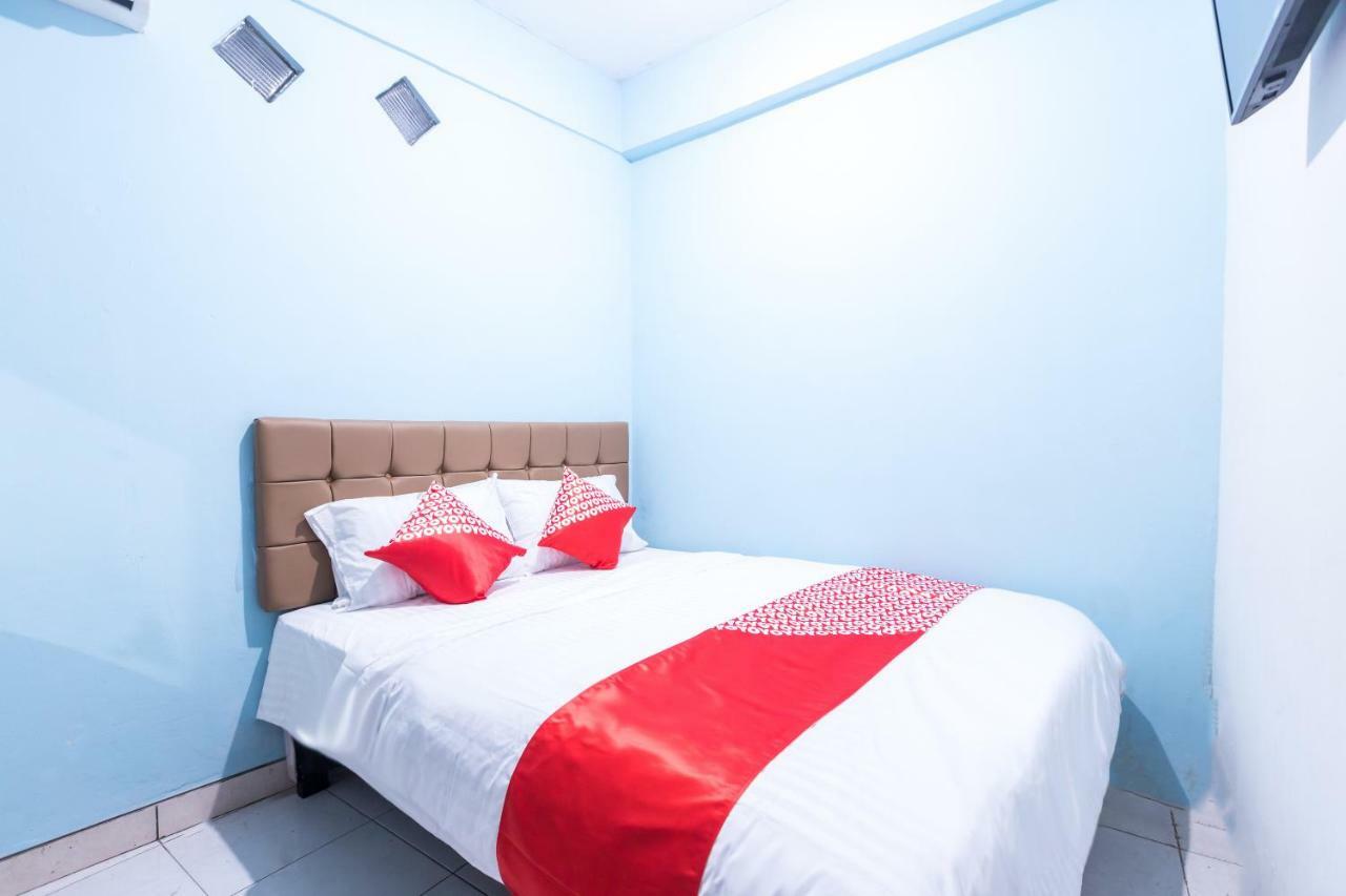 Super Oyo 1516 Cemara Gading Syariah Hotel Bogor Buitenkant foto